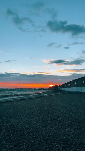 Exploring the City with Mia Fizz | Fun Day Out