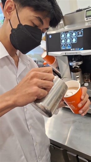 tulip untuk seorang permula☕️ batu follow share dan like#yutubeshorts #barista