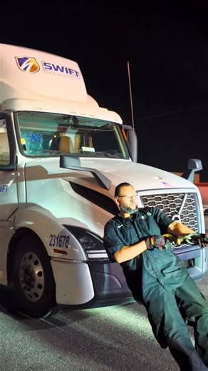 Pepe's Tow Service Inc on Instagram: "I will forever be amazed at how much carnage SWIFT can create from nothing lol. Rookie driver with 2 months experience flipped a container, bent the chassis and destroyed the rear axle from "just turning" 😂 #bigflipper #pepestowing #pepestow #reelsvideo #recovery #towtruck #hulk #towlife #crash #swift #crash"
