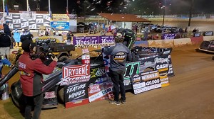 World of Outlaws Late Model Series rookie Max Blair is $20,000 richer after scoring tonight's 60-lap feature win! 🏆 | Cherokee Speedway