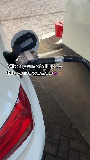 How to Pop Petrol Cap on Ford Ranger