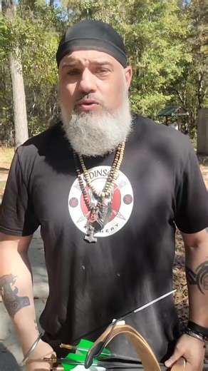 ** Testing out some aluminum cast speed nocks ** They are a tight fit but a little filing had them running smooth. Remember, you ability to index the arrow is the primary concern over "speed shooting" Being able to index the arrow quickly will lead to quicker shots odinsonarchery.com #odinsonarchery #archery #bowhunter #traditionalarchery #thumbdraw #mongolian | Odinson Archery