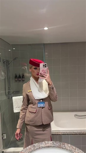 Emirates Cabin Crew: Roles, Training & Tips for Fly Emirates Applicants
