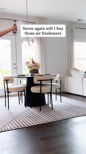 High quality home scent diffuser at an affordable price. Get a plug-in device with your first order, plus a monthly refill subscription | People Are Awesome