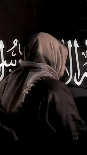 ‎❀ زَيـنَـة // عَـفَـى الـلّٰـهُ عَـنـهَـا ❀‎ on Instagram‎: "يوماً ما إن شاء الله 💗......... . . . . #اكسبلور #love #explore #reels تُعد ساعة مكة المكرمة أكبر ساعة في العالم من حيث الحجم والارتفاع، حيث تقع على ارتفاع حوالي 601 متر عن سطح الأرض، وتضم أربع واجهات ضخمة يمكن رؤيتها من مسافات بعيدة. الواجهتان الأمامية والخلفية تبلغ أبعادهما 43 × 43 مترًا، أما الجانبيتان فبأبعاد 39 × 43 مترًا. يزين قمة الساعة لفظ الجلالة "الله أكبر"، ويبلغ طول حرف الألف في كلمة "الله" أكثر من 23 مترًا، كما يعلوها هل