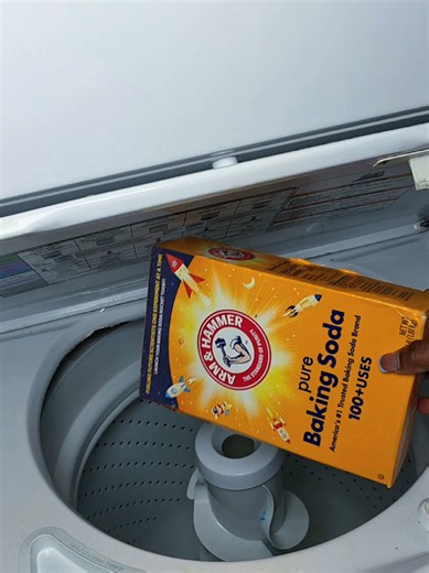 How to Deep Clean Your Washing Machine with Baking Soda & Vinegar! #HomeHacks #CleaningMotivation #DidYouKnow #diycleaning #homehacks