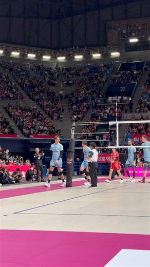 Suntory Sunbirds needed just ONE set to secure the regular season title 👑Congratulations @sun_SUNBIRDS 👏🏻🏐 #Volleyball #SVLeague