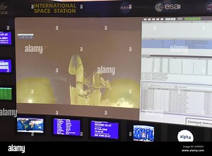 11 November 2021, Bavaria, Oberpfaffenhofen: A Falcon 9 rocket from SpaceX can be seen on a large video screen in the Columbus Control Center at the German Aerospace Center (DLR) in Oberpfaffenhofen. For the first time in three years, Matthias Maurer is a German astronaut in space. On Thursday, the 51-year-old astronaut from the German state of Saarland, together with three Nasa colleagues, took off for the International Space Station (ISS) with the help of a Falcon 9 rocket on board a Crew Drag