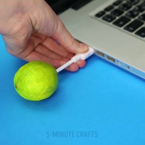 580K views · 2.7K shares | The most colorful crafts for kids.  | 5-Minute Crafts Play | Facebook