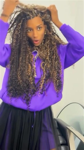 Braiding with EBIN Braid Formula for smooth, neat, long-lasting results. Clean parts, no buildup. #ebinnewyork #ebin #braidformula #braids