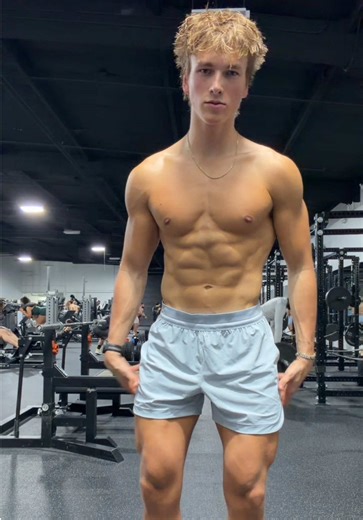 Comment your height & weight for help with sizing #haus #mensclothing #mensfashion #gymwear #shorts