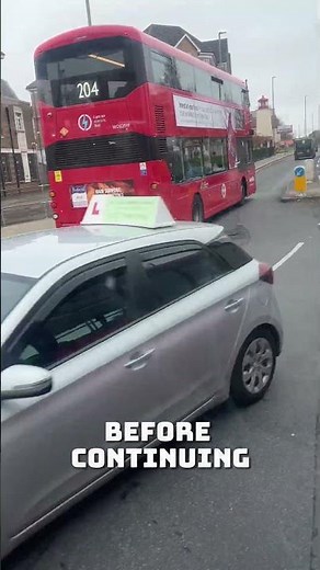 Let’s ride the 288 bus route #bus #london #edgware #queensbury #barnet #firstbus #enviro200