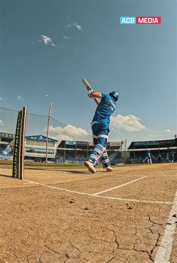 Ibrahim Zadran is middling them beautifully in Kabul! 👏🔝 #GloriousNationVictoriousTeam