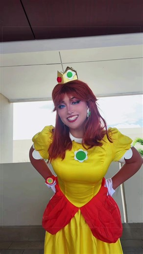FINALLY GOT TO RECORD SOME CLIPS WITH MY FAV MARIO CHARACTER AKA PRINCESS DAISY BELOVEDDD she's everything 2 me i'm so happy i finally got to make content of this cosplay :') #cosplay #princessdaisy #daisy #mario #nintendo