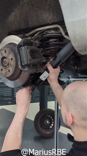 Easy strut repair #mechanic #repair #mercedes #van #broken #car #diy