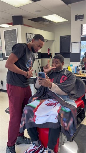 Thanks to the @TWA Dictionary app I don’t have to worry about my nightmare actually coming true! #asl #signlanguage #learnasl #fyp