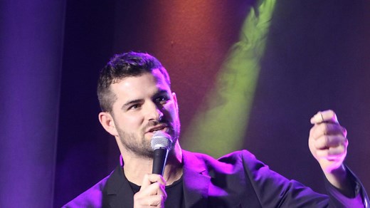 Hugues Lavigne, l’humoriste qui cartonne sur les réseaux sociaux, en spectacle à Eu
