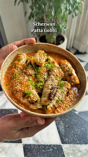 Saransh Goila on Instagram: "Best kind of dishes are made with patta gobhi especiallycially when it's grilled, roasted or sizzled. I had shared a sizzling patta gobhi recipe last year which you guys loved, so here is another version of that stuffed cabbage which totally hits the spot and is Delishaaas . . *Schezwan Patta Gobhi* . Core 1 Cabbage & boil for 5 mins as shown Once done Remove the leaves as shown Cut the core a little 1 tbsp Oil 1 tsp Garlic, chopped 1 tsp Ginger, chopped 1 Green chil