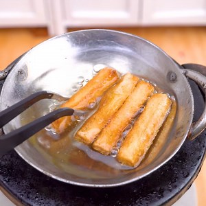 38K views · 1.2K reactions |  Delicious Miniature Popcorn Chicken  | Teeny Cakes | Facebook