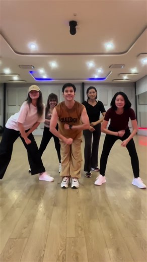 เต้นออกกำลังกายสนุกๆ ปาร์ตี้แดนซ์ใน TikTok