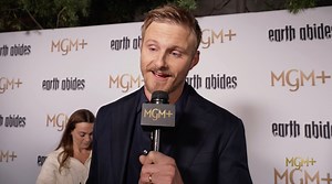 The cast of Earth Abides stuns on the red carpet. ⭐️ Take a peek into the premiere and watch the first episode this Sunday on MGM | MGM