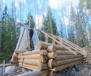 21 reactions | Off-grid log cabin construction commences once again with the use of hand tools. The 13-man Traditional Log Cabin series is a one-man project. | SOLO Boys | Facebook