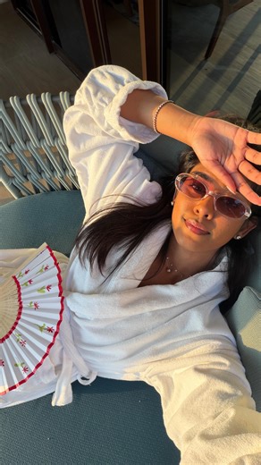 Divya Boppana on Instagram: "I love my almost no makeup soft glams the most! My five minutes of therapy 🤍🌺 @laneige_in lipbalm in sugar glaze ( the bestttt flavour!!!) @maccosmeticsindia studiofix concealer NC45 @benefitindia brow pencil + brow gel @smashboxindia halo cream blush in sunset + @diorbeauty powder blush in rosewood @fentybeauty pressed powder @hudabeauty lipstain in soft nude @diorbeauty lipglow in soft nude @kevin.murphy the volume mascara"