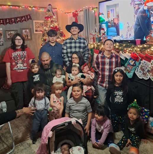 Kicker Club | I have a 12 inch kicker, L7 that I'm running 800 W on, and it seems like it could use more power, not sure.Of any information on it for the sticker on... | Facebook