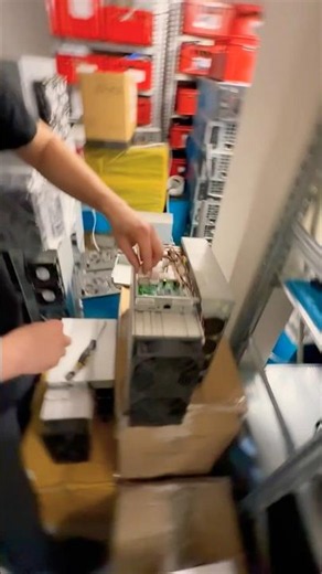ChatGPT broke my Bitcoin miner 💀 (so I called a real human)