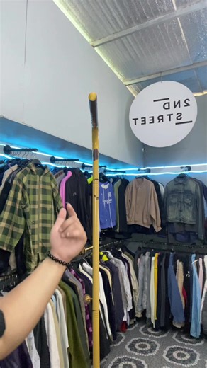 199-249 Brandy: Thrift Store Brand Finds at 2nd Street