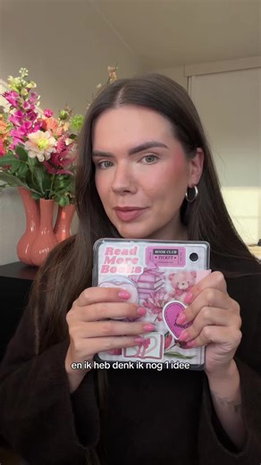 Ik zit sinds een tijd in m’n e-reader era en ben er he le maal weg van 📚😍 #ereader #booktok #kobo #reading #book