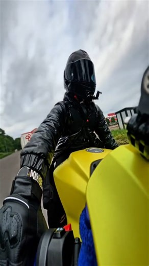 DENI | DER SATISFYER | Instagram