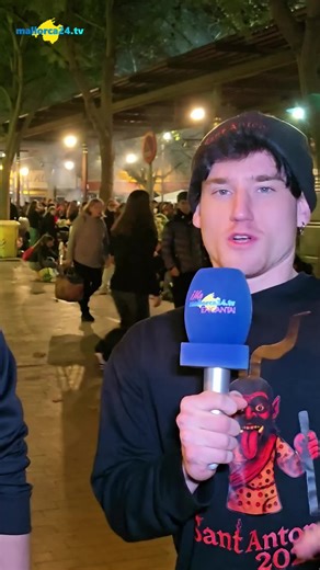 Celebrando San Antonio en Manacor: Entrevista y Ambiente