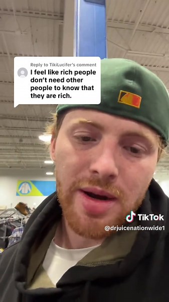 Mostrando mi riqueza con orgullo