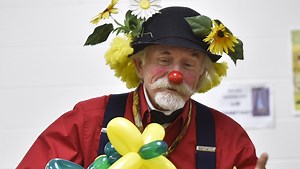 Clown class inspires, entertains