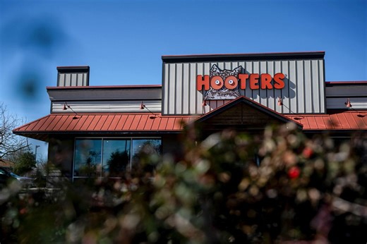 Hooters abruptly closes dozens of restaurants