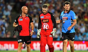 Peter Nevill hit by Brad Hodge’s bat on face during Big Bash League match, watch video
