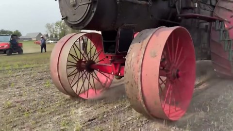 Massive Tractor That Burns Tons of Diesel Fast