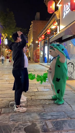 Funny frog 😂😂 #memesdaily #funnymemes #cute #funnyvideos #instagram #comedy #memes #laugh #meme #humor #love #explorepage #follow #fun #viral #jokes #funny #lol #dankmemes | Funny Frogs