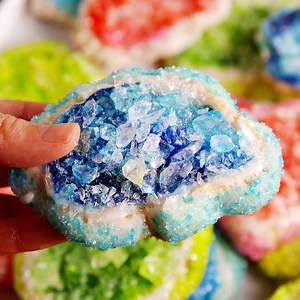 1.3M views · 14K shares | Warning: Geode Cookies are the most...