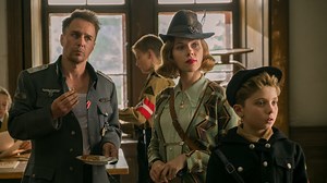 JOJO RABBIT Clip Features Scarlett Johansson Giving Sam Rockwell Clear Instructions for the Care of Her Son — GeekTyrant