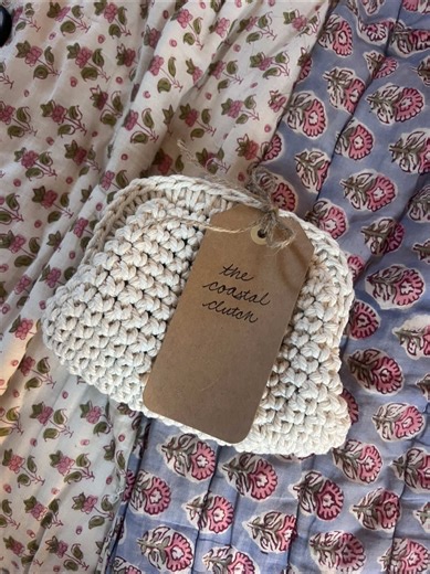 Exploring Coastal Crochet Bags and Clutches