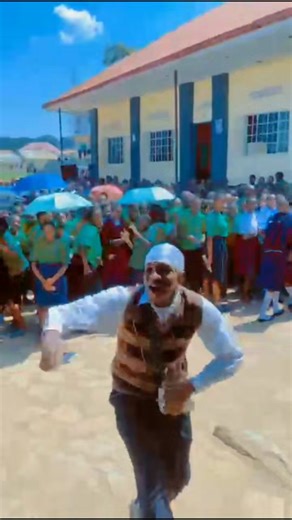 #foryoupage #uganda #trending jevokinthesavage ft wabmusic mityana morden secondary school