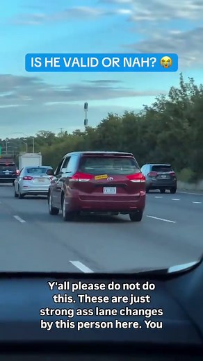 make sure when you're changing lanes the movement for the steering wheel is subtle and not a sharp jerky motion. #creatorsearchinsight #drivingtips #fypシ゚ #fyp #DrivingInstructor