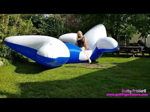 I can't get enough of this 5m shiny inflatable whale🐋