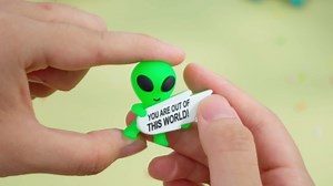 Gejoy 25 Pcs Mini Rubber Alien Toys Alien with Star Sign Positive Figures