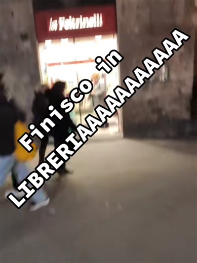 Qualcuno sa come si chiama questa malattia? 🙈📚 #perte #booktok #booktokitalia📚🧿 #libreria #bookshop