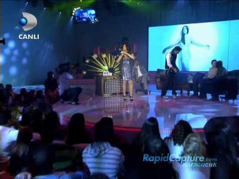 Ebru Yasar Duet Ismail.Yk Seviyorum Seni-Beyaz Show