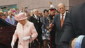 Large crowds gathered in Liverpool as the Queen made her first visit to the city in four years. She officially opened the Exhibition Centre at Kings Dock before attending a reception at the town hall. http://bbc.in/28U6Ukw | BBC Merseyside