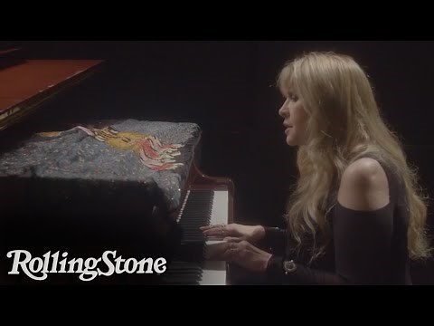 Stevie Nicks Performs Never-Before-Seen Version of 'Gypsy'